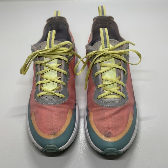 Nike Air Max Dia SE Women's Shoes Bleached Coral-Luminous Green size 8 - Picture 3 of 9